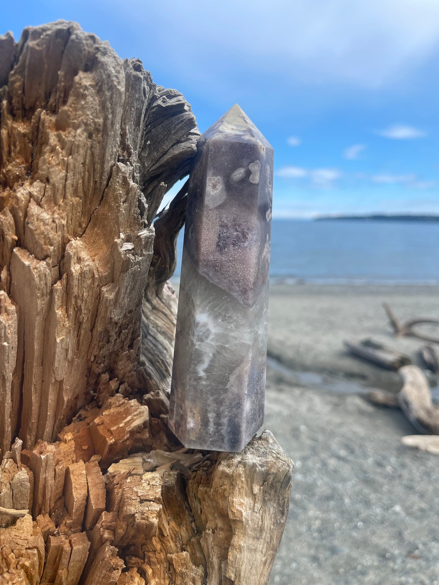 Moody Flower Agate Tower