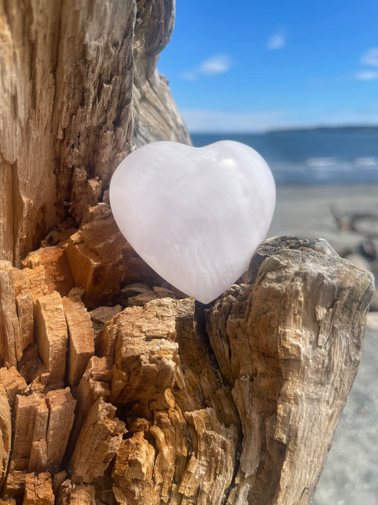 Mangano Calcite Heart